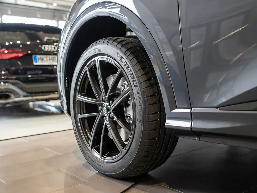 Audi Q5 - Thumbnail 5