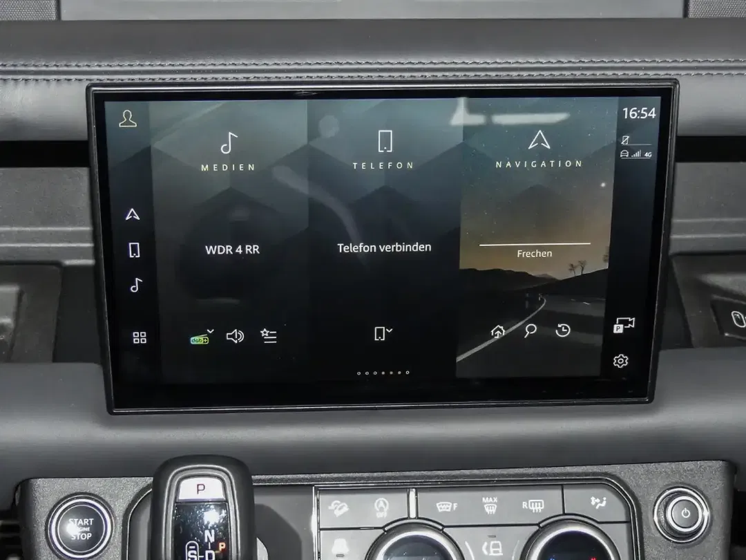 Land Rover Defender - Thumbnail 9