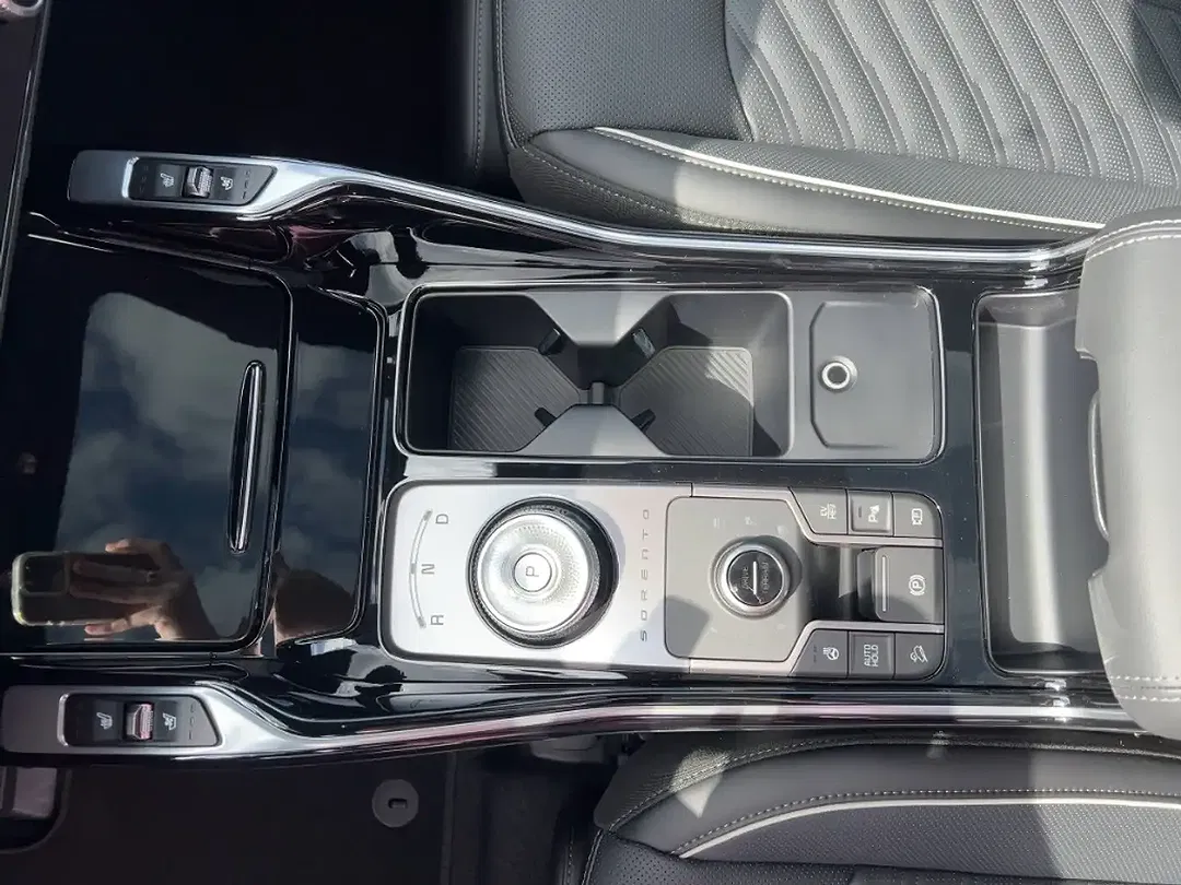 Kia Sorento - Thumbnail 13