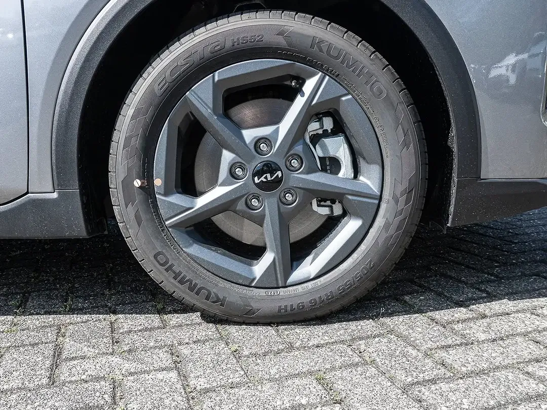 Kia K4 - Thumbnail 3