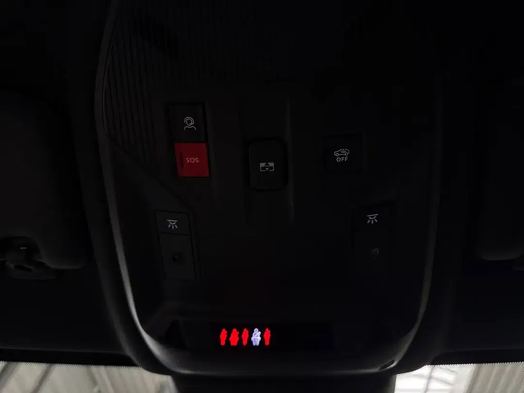 Peugeot 308 - Thumbnail 12