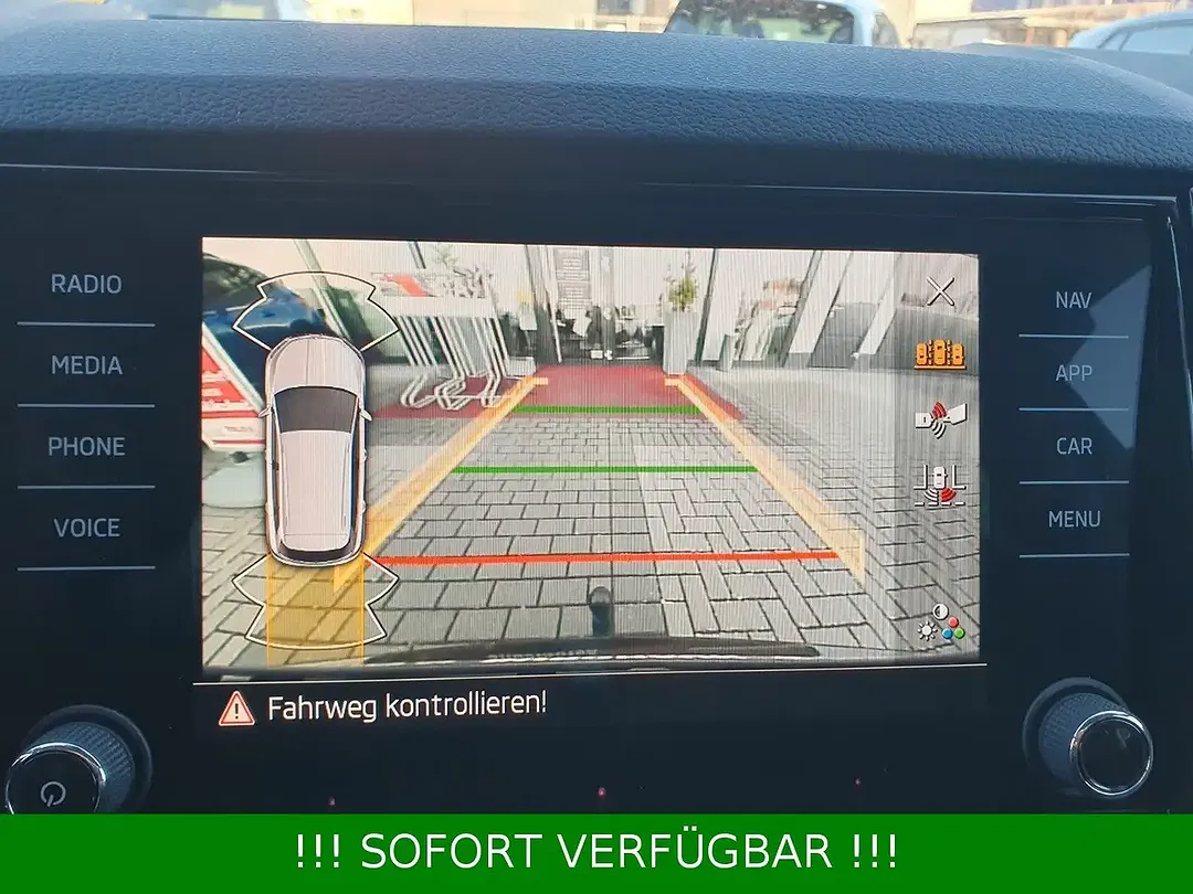 Skoda Karoq - Thumbnail 21