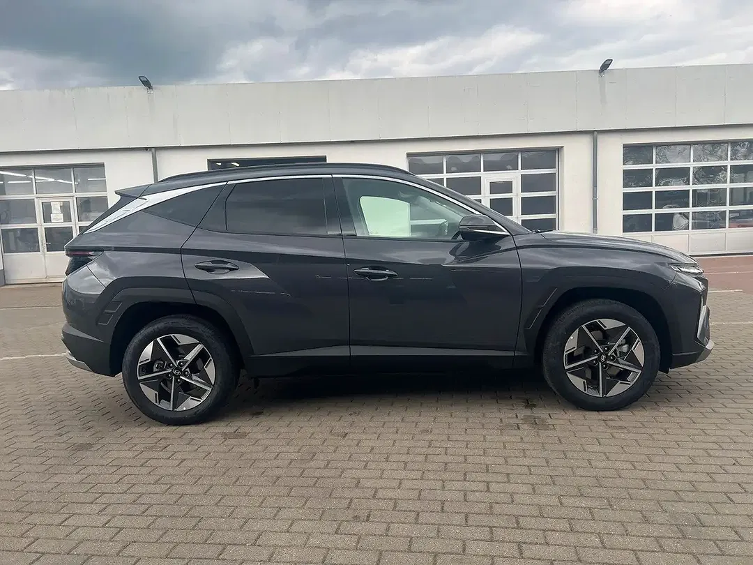 Hyundai TUCSON - Thumbnail 9