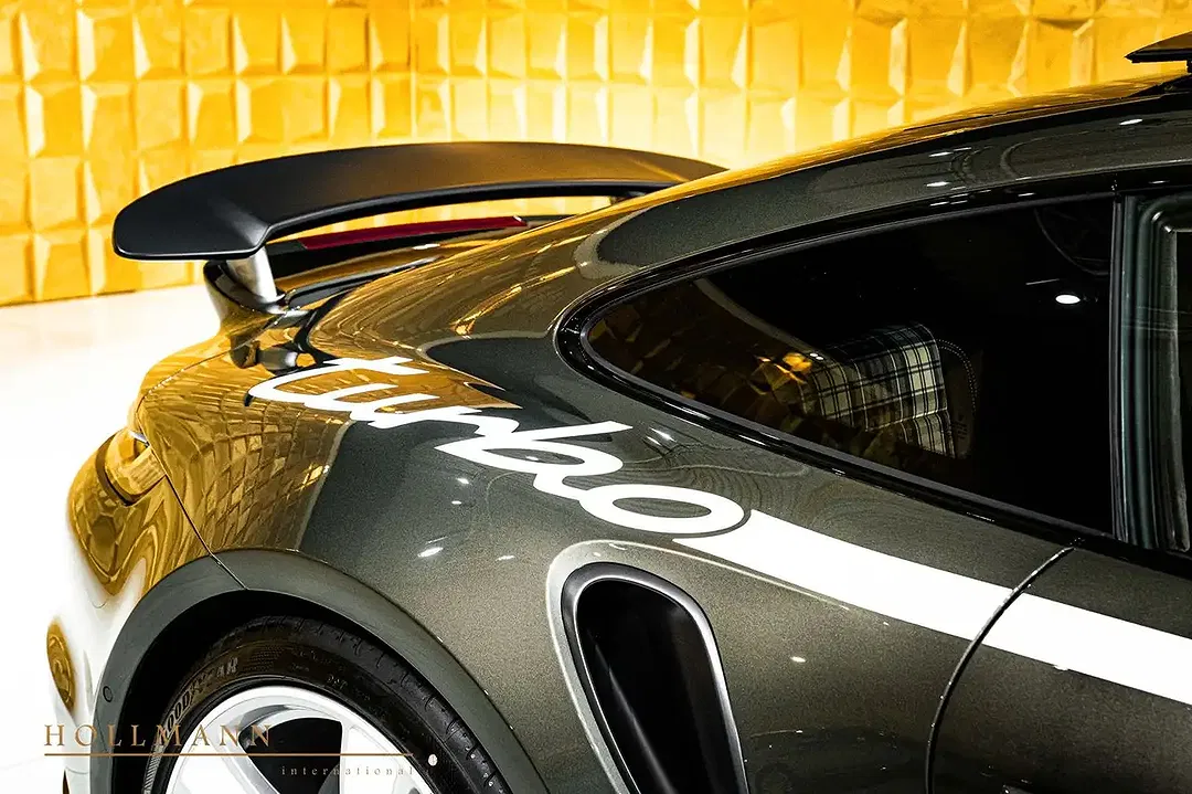 Porsche 992 - Thumbnail 11