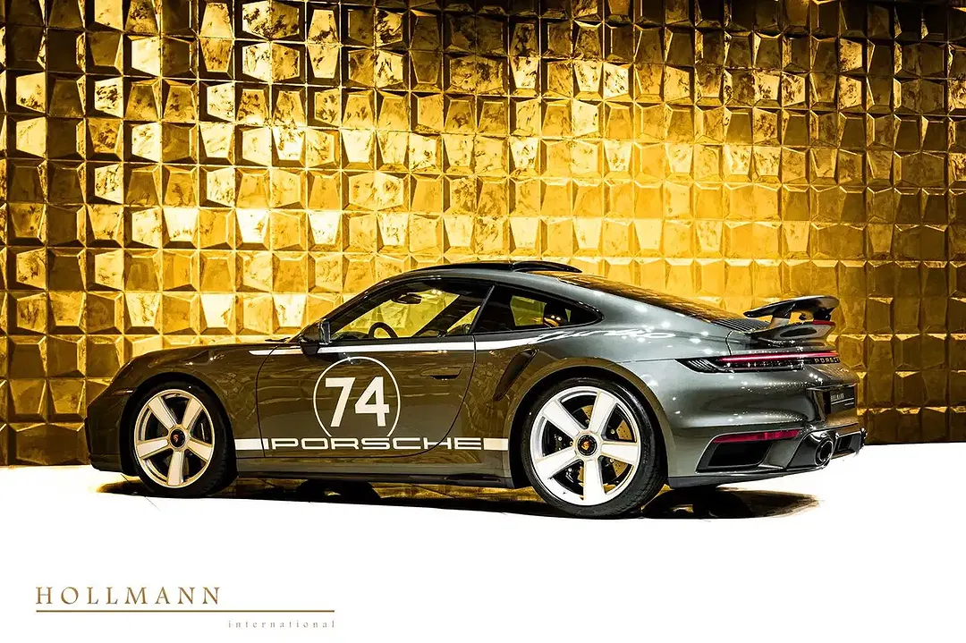 Porsche 992 - Thumbnail 6