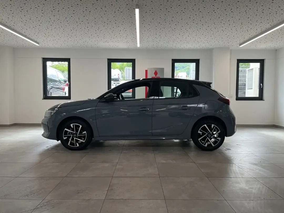 Opel Corsa - Thumbnail 2