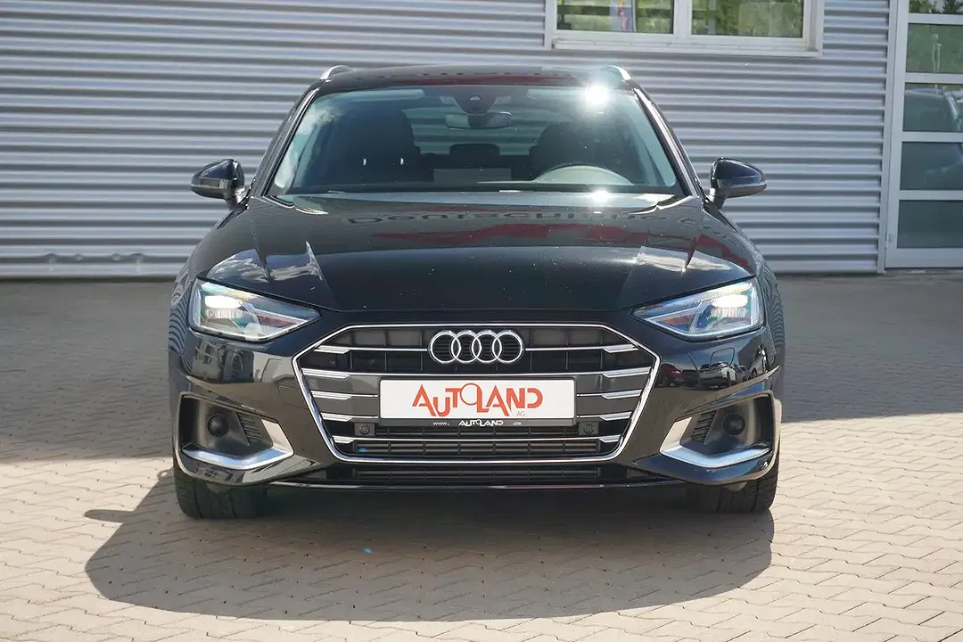 Audi A4 - Thumbnail 2