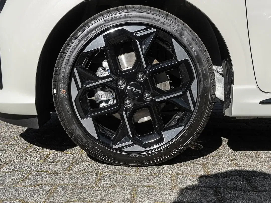 Kia Picanto - Thumbnail 3