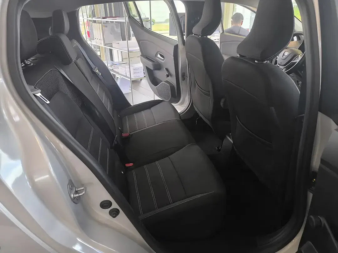 Dacia Sandero - Thumbnail 15