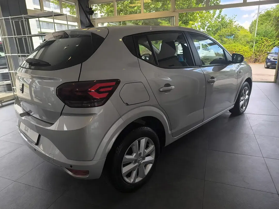 Dacia Sandero - Thumbnail 4