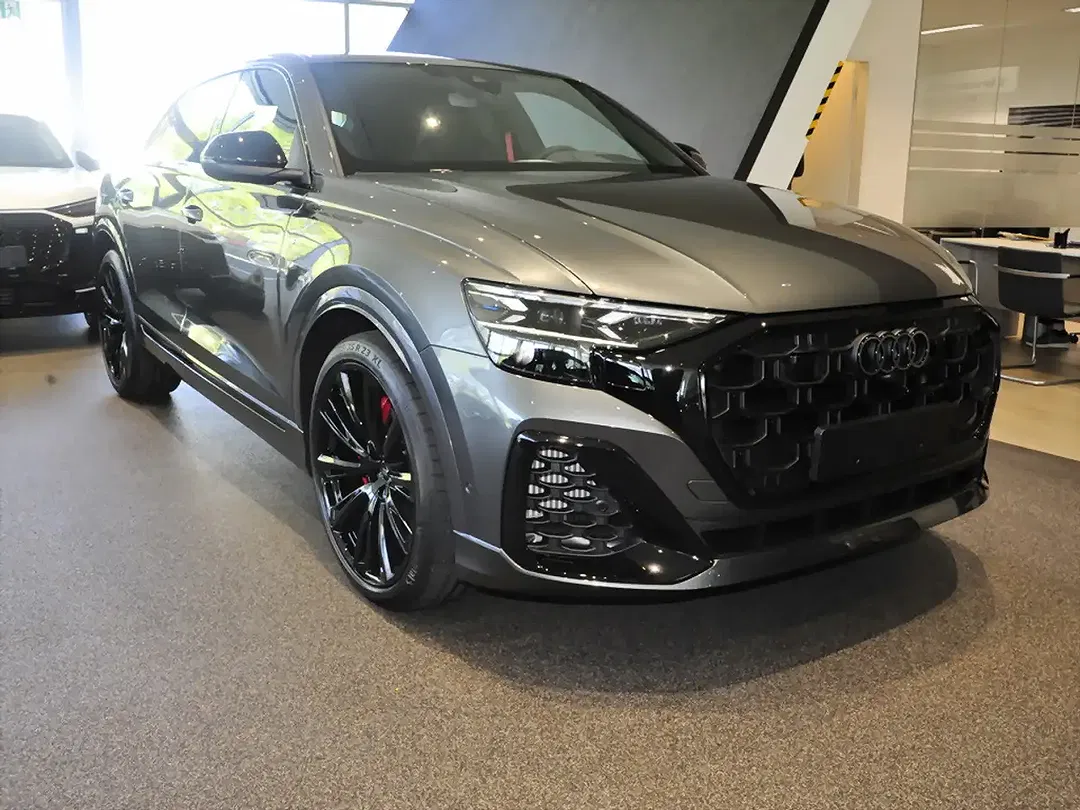 Audi Q8 - Thumbnail 2