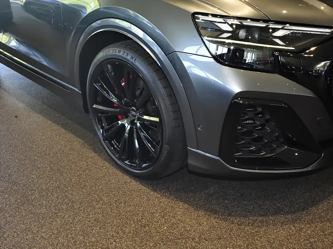 Audi Q8 - Thumbnail 4