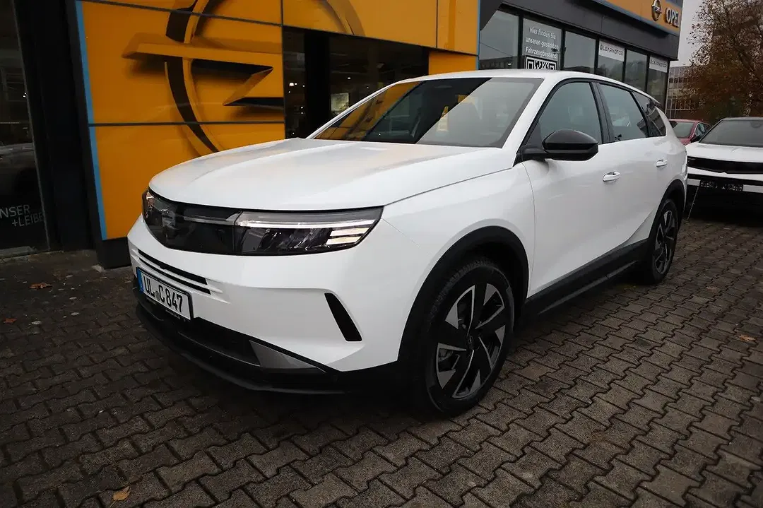 Opel Grandland X - Thumbnail 2
