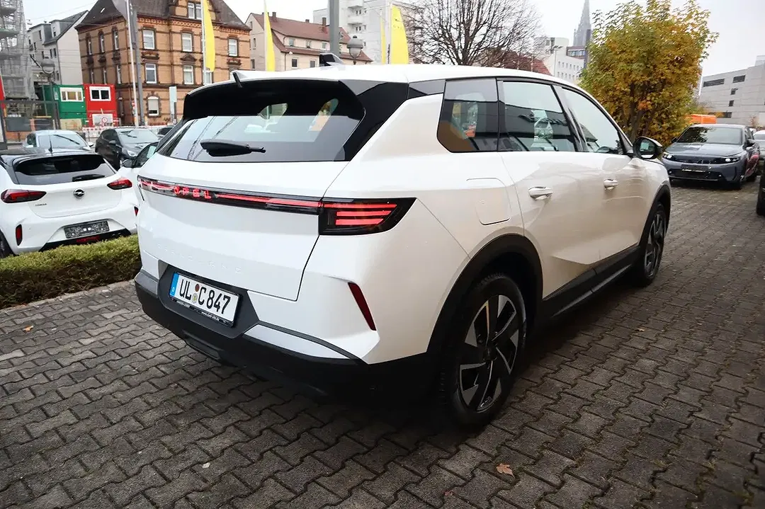 Opel Grandland X - Thumbnail 3