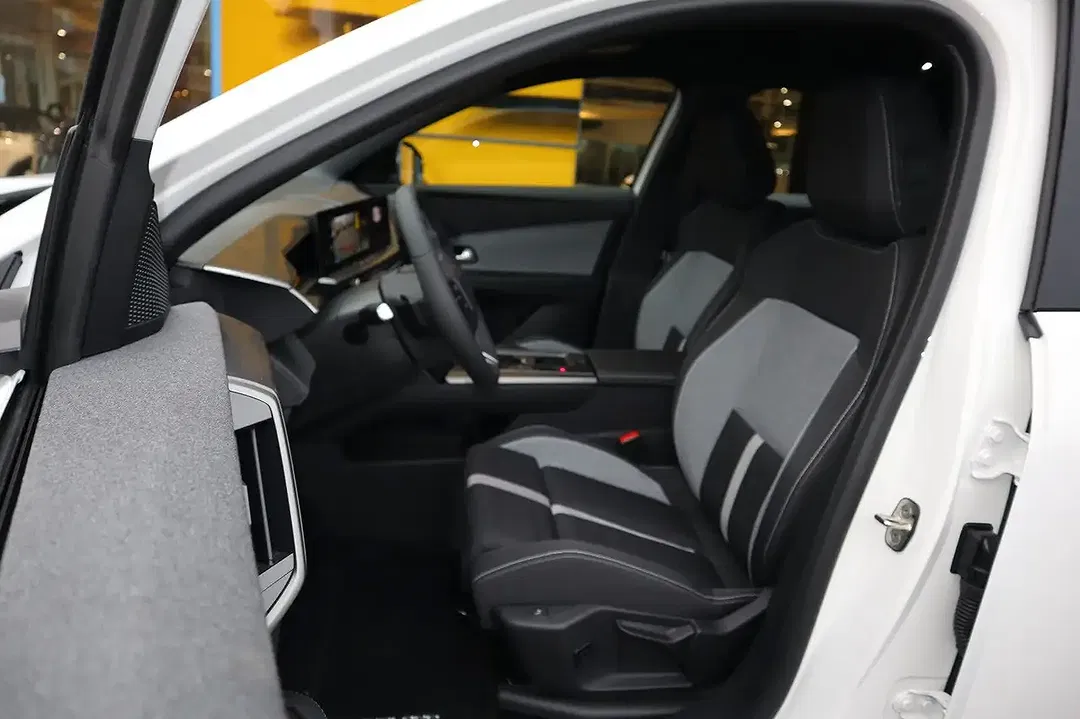 Opel Grandland X - Thumbnail 4
