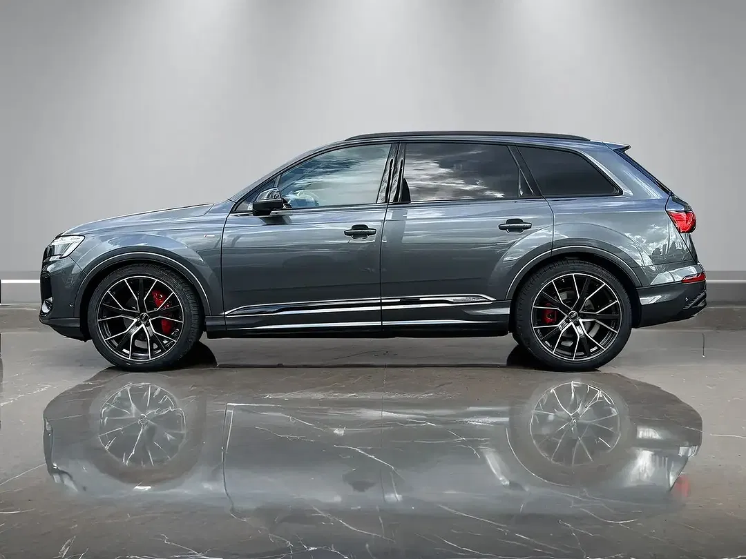 Audi Q7 - Thumbnail 5