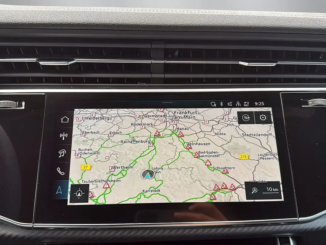 Audi Q7 - Thumbnail 9
