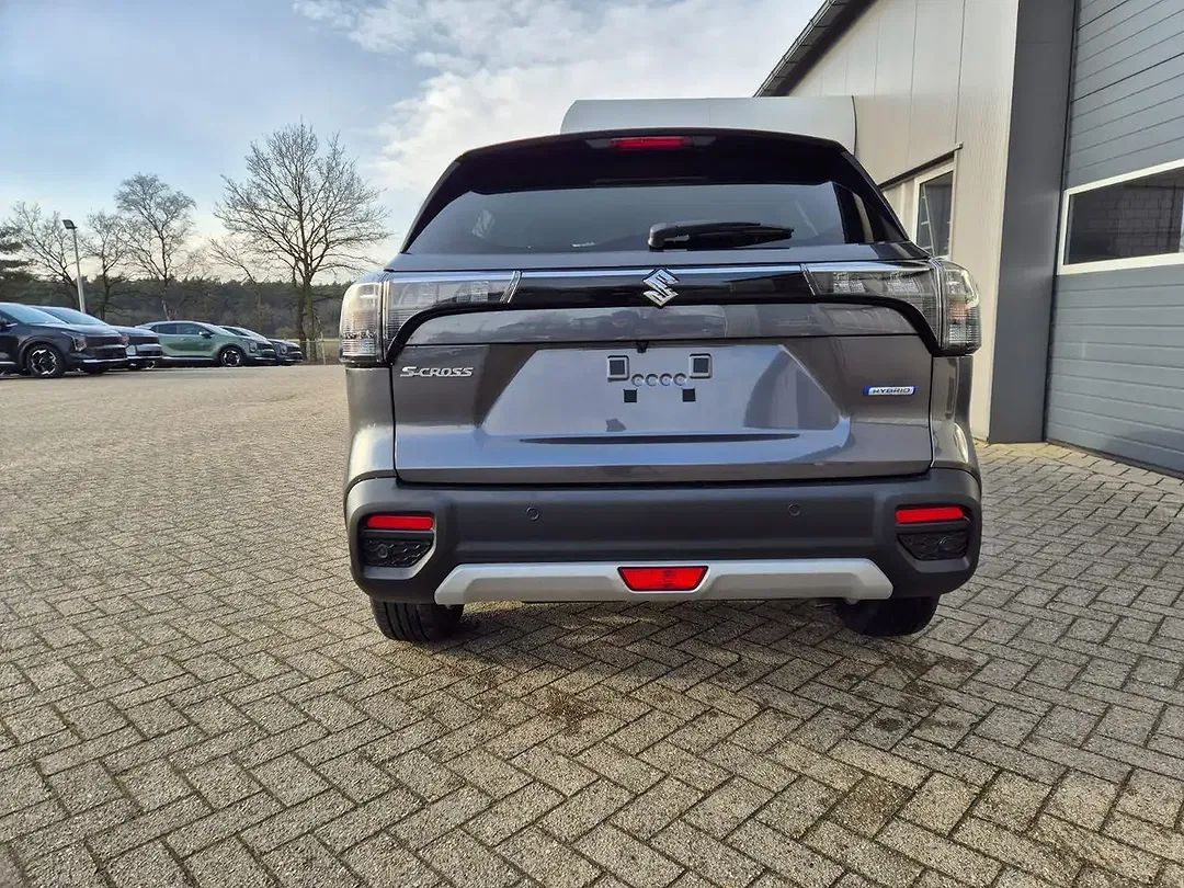 Suzuki S-Cross - Thumbnail 4
