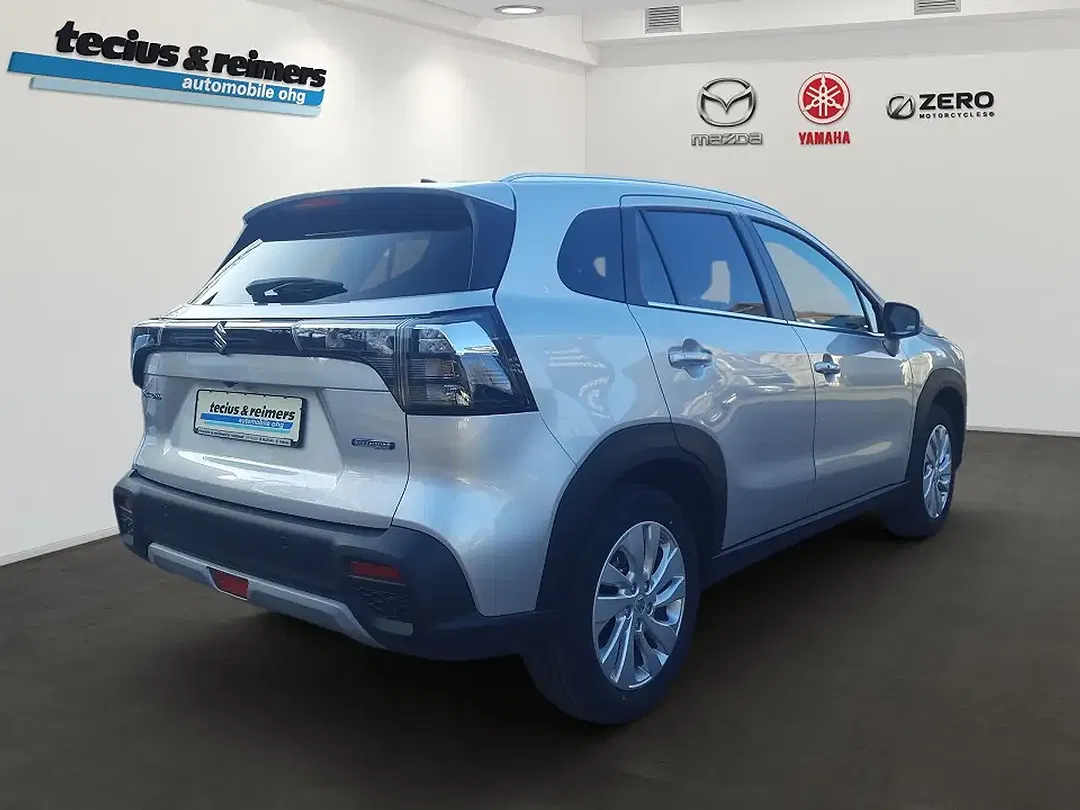 Suzuki S-Cross - Thumbnail 4