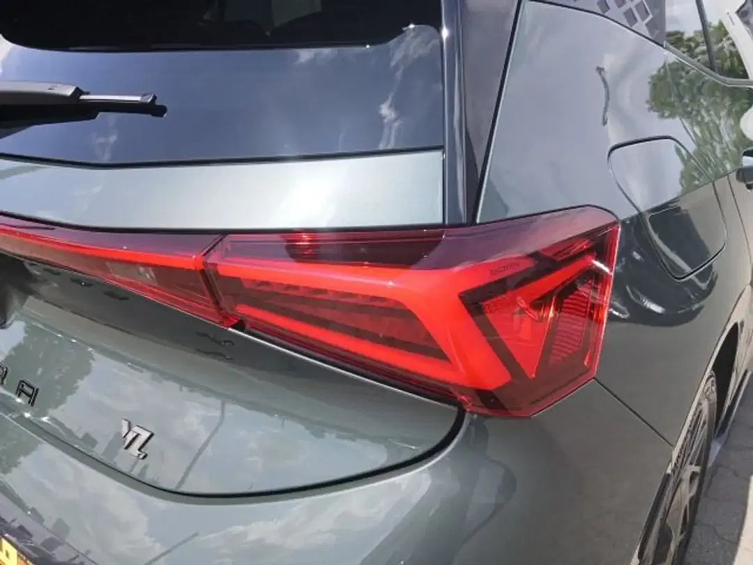 CUPRA Born - Thumbnail 9
