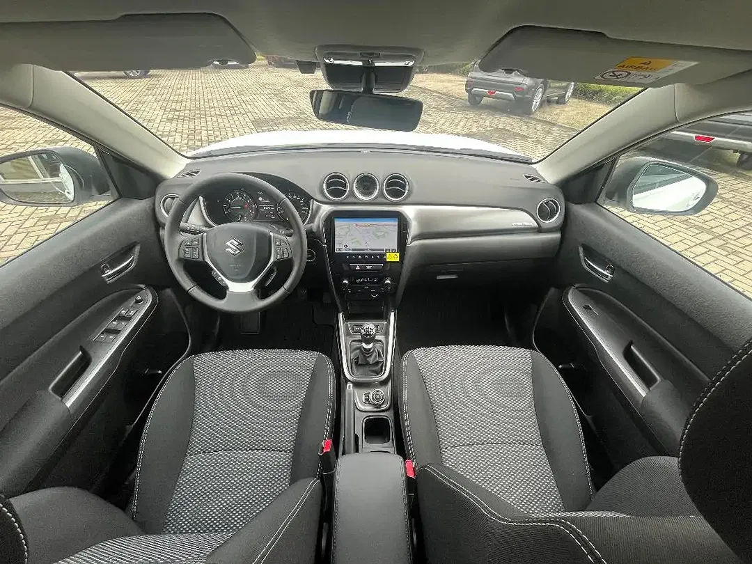 Suzuki Vitara - Thumbnail 10
