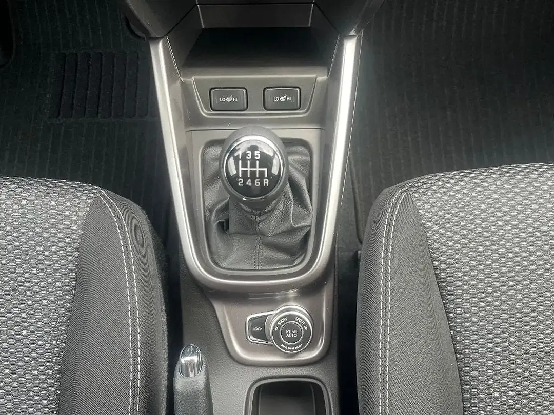 Suzuki Vitara - Thumbnail 13