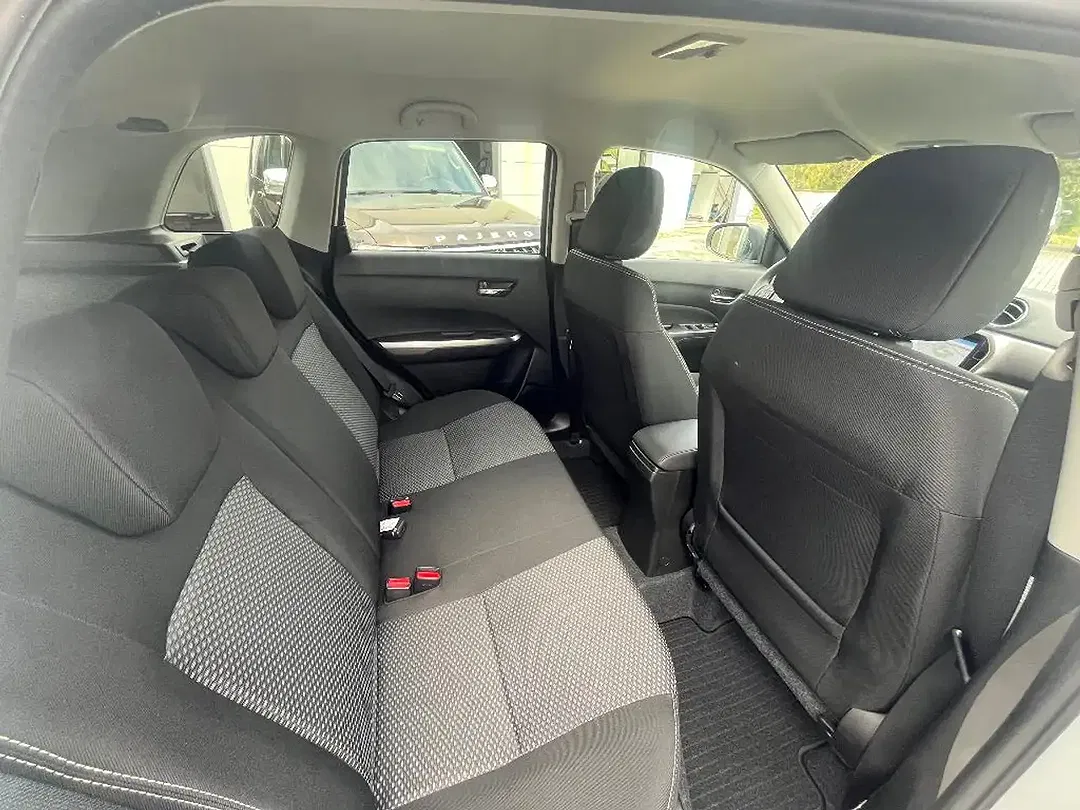 Suzuki Vitara - Thumbnail 9