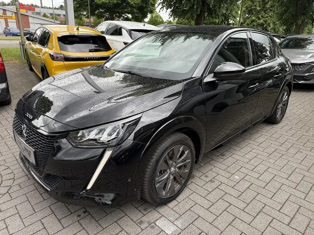 Peugeot 208 - Thumbnail 3