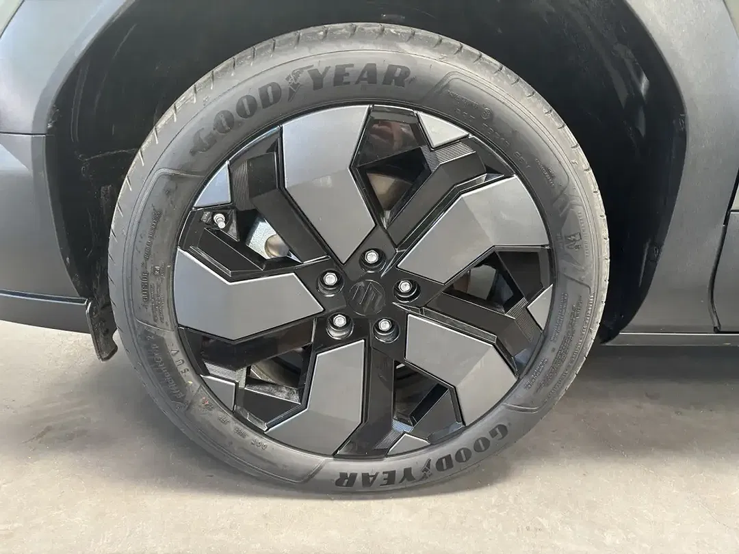 Suzuki Vitara - Thumbnail 8