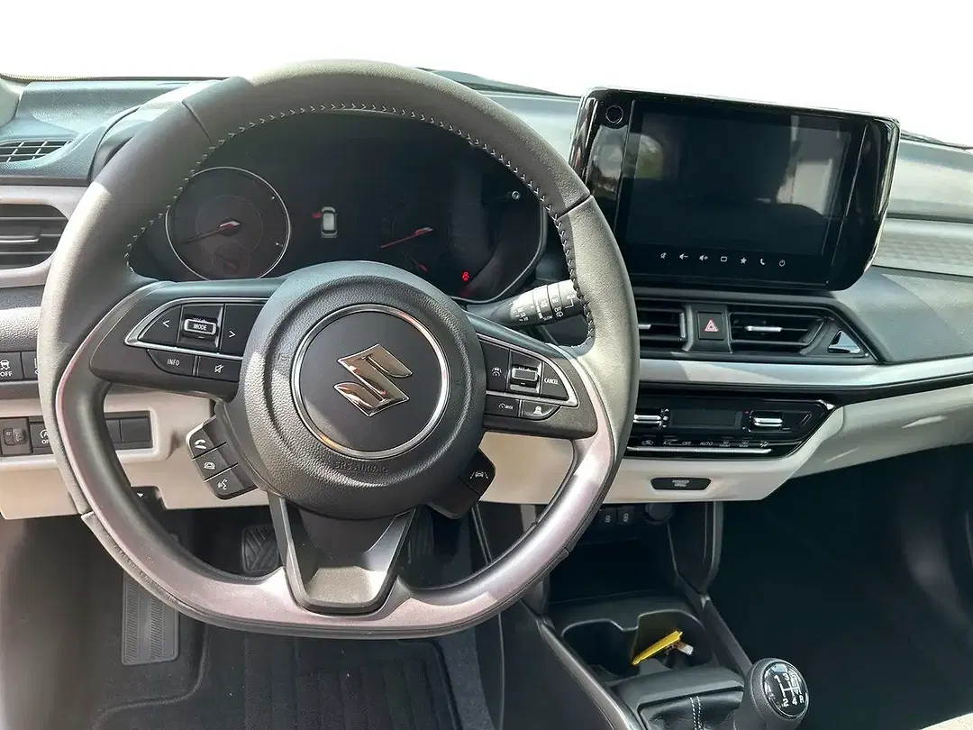 Suzuki Swift - Thumbnail 11
