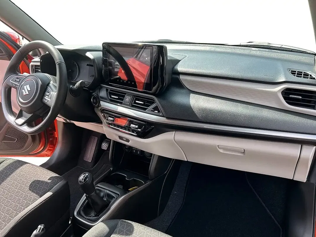 Suzuki Swift - Thumbnail 12