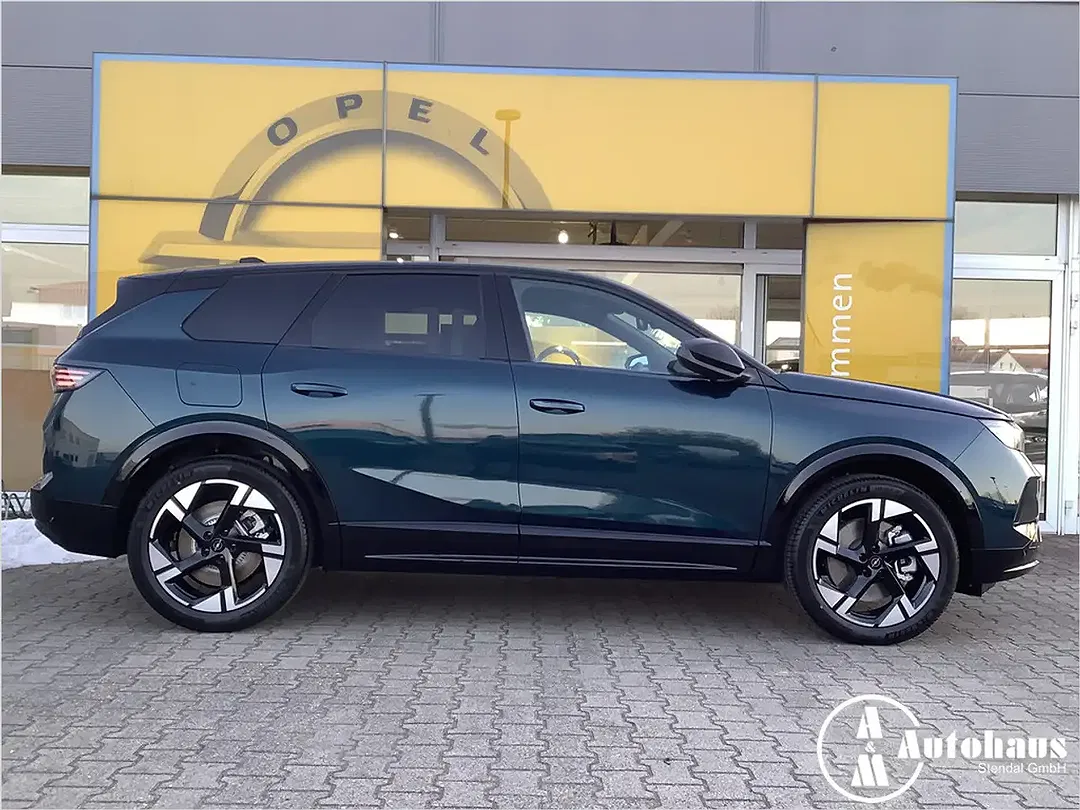Opel Grandland - Thumbnail 2