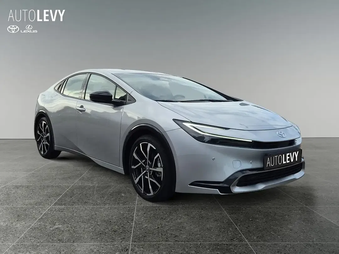 Toyota Prius - Thumbnail 7