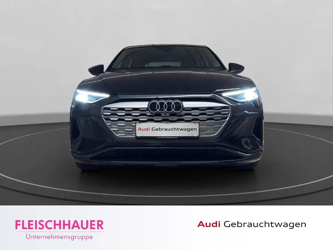 Audi Q8 e-tron - Thumbnail 2