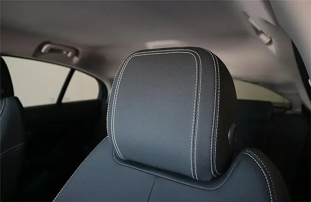 Jaguar I-Pace - Thumbnail 15