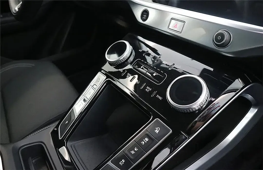Jaguar I-Pace - Thumbnail 6