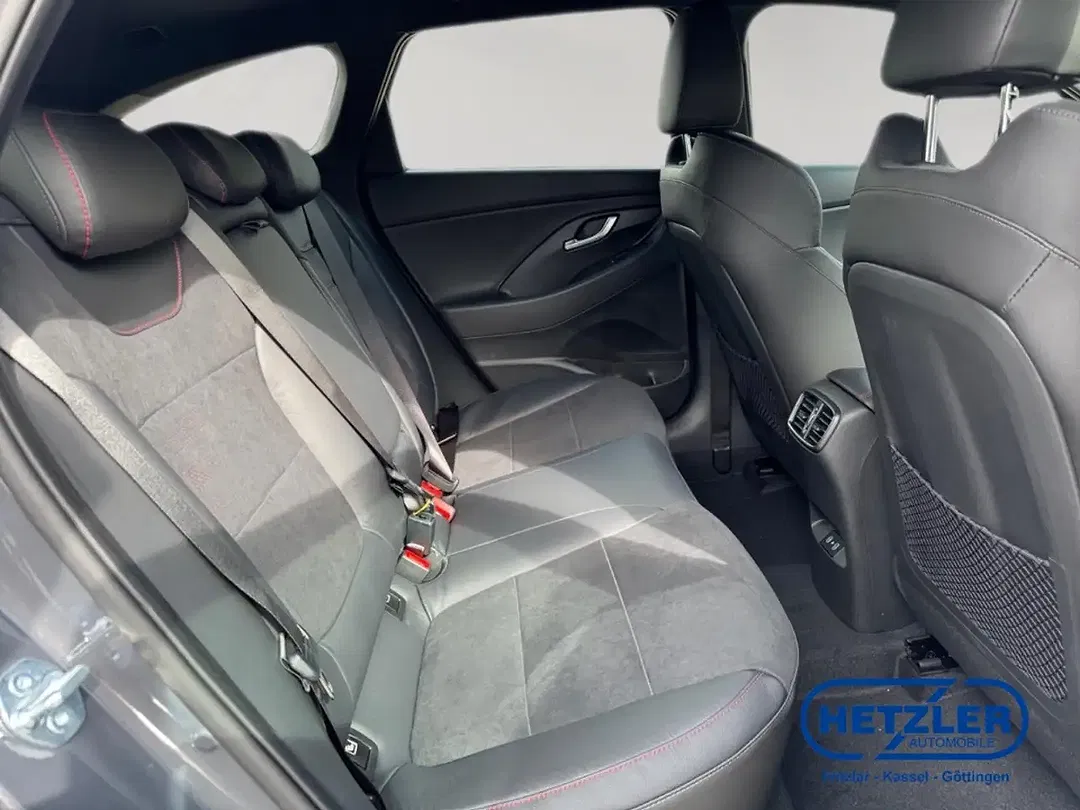 Hyundai i30 - Thumbnail 13