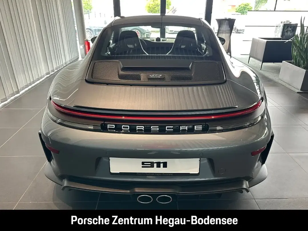 Porsche 992 - Thumbnail 5