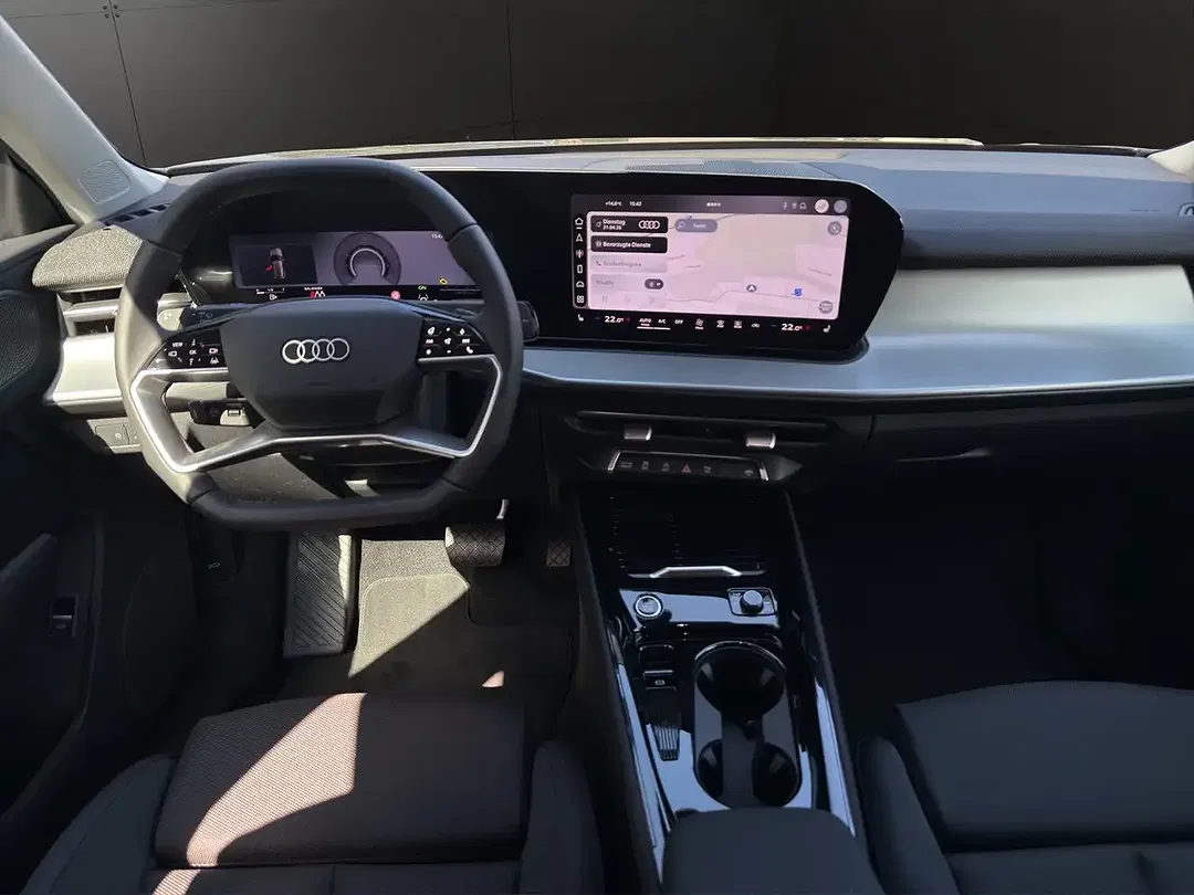 Audi Q3 - Thumbnail 11