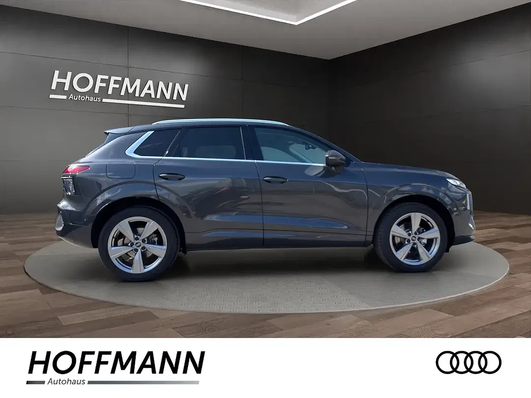 Audi Q3 - Thumbnail 3