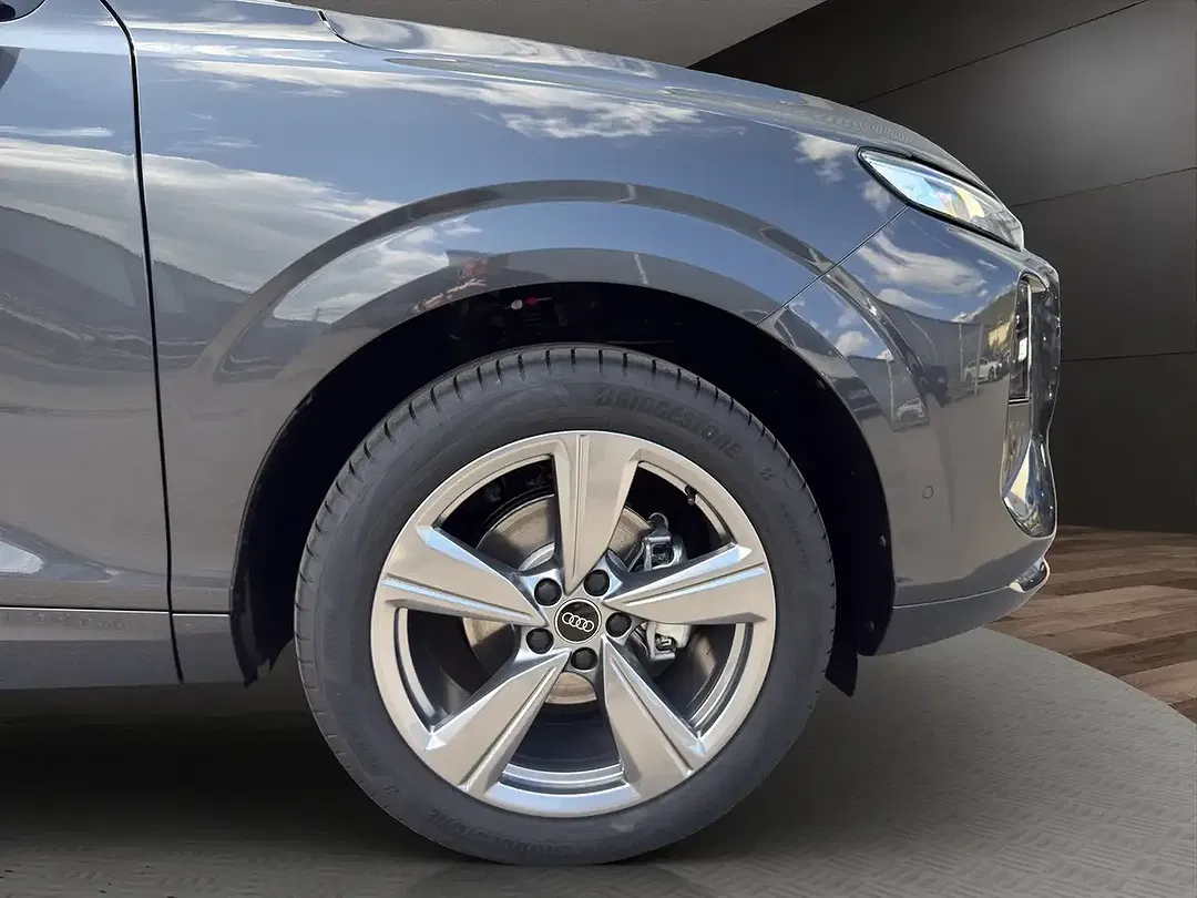 Audi Q3 - Thumbnail 6