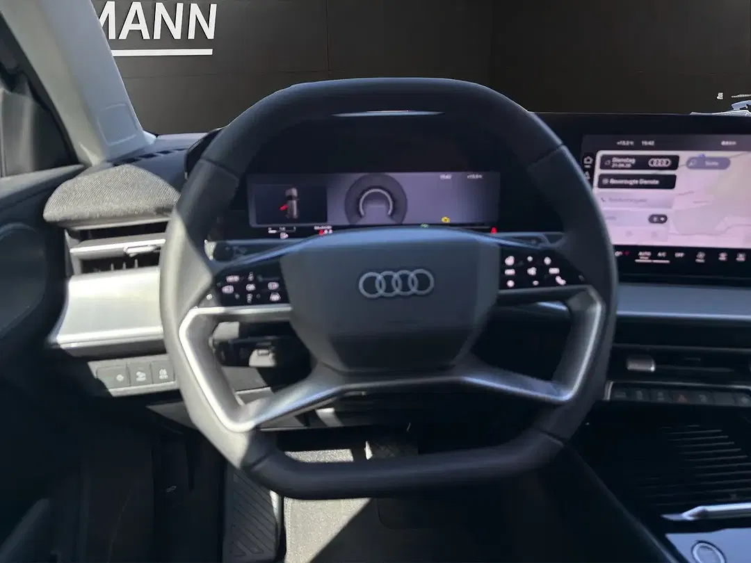 Audi Q3 - Thumbnail 8