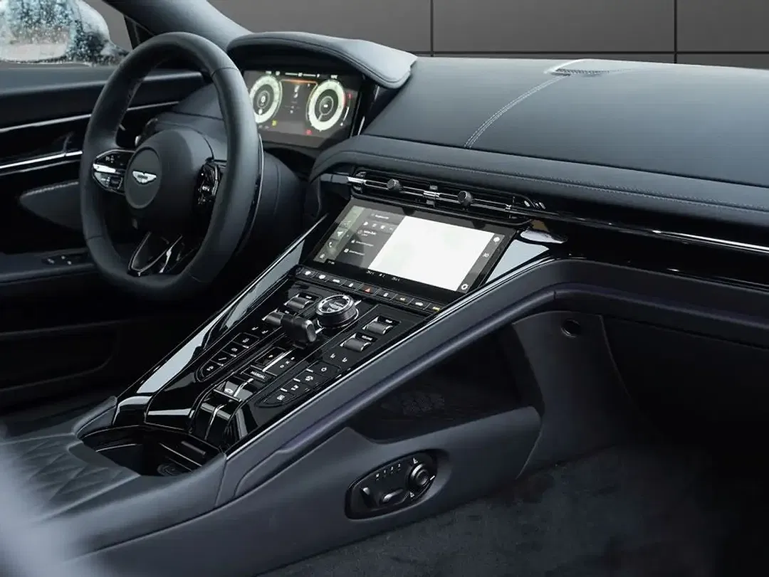 Aston Martin DB12 - Thumbnail 10