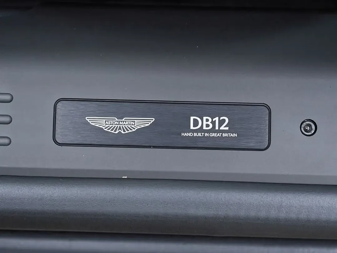 Aston Martin DB12 - Thumbnail 19