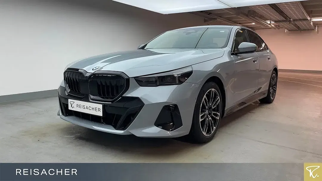 BMW 520 - Thumbnail 1