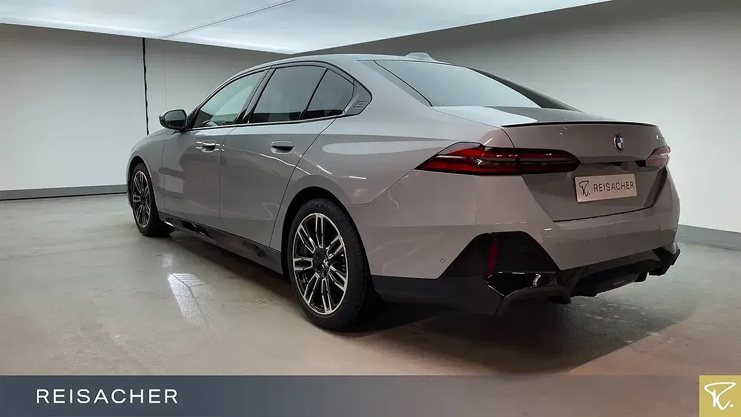 BMW 520 - Thumbnail 2