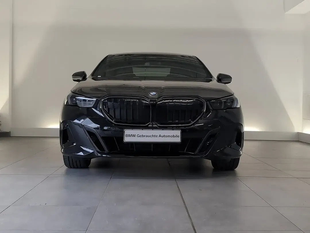 BMW 540 - Thumbnail 1