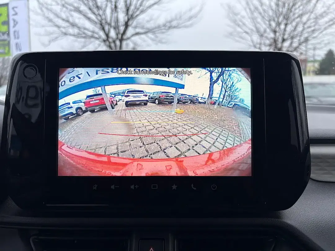 Suzuki Swift - Thumbnail 8