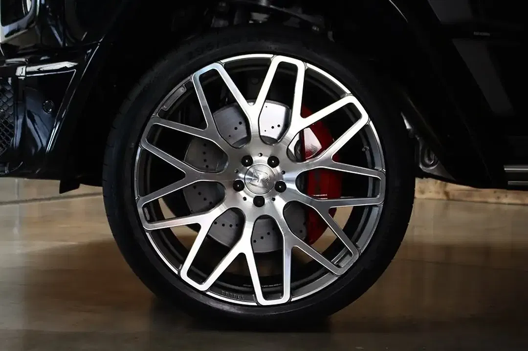 Mercedes-Benz G 63 AMG - Thumbnail 14