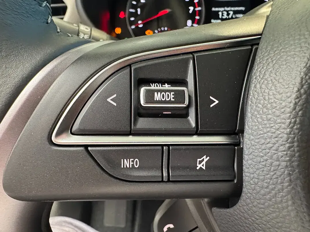 Suzuki Swift - Thumbnail 7